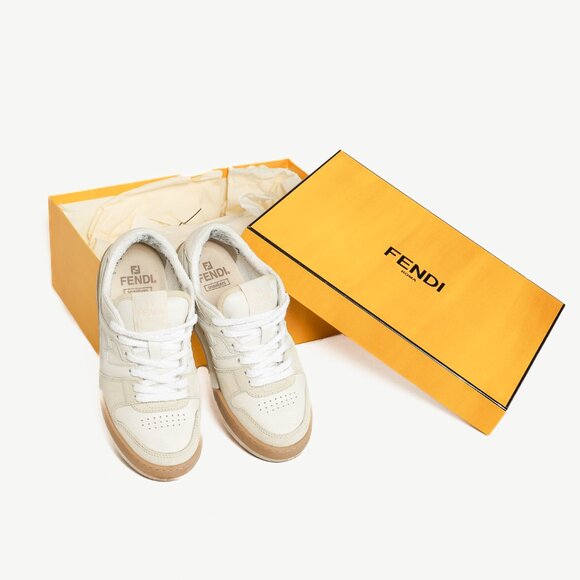 Fendi Match FF Logo Low-Top Sneaker in White Suede and Leather - Picture 13 of 13